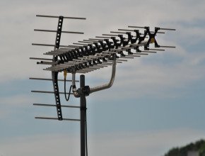 Log Periodic Dipole Antenna Types: High Gain vs Military vs Dual Polarized